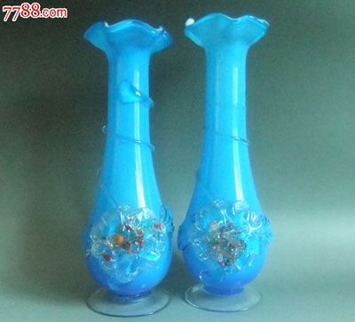 上海/七上年代/怀旧时光/精品收藏/蓝色玻璃花瓶一对-价格:280元-se27563881-玻璃器皿-零售-中国收藏热线